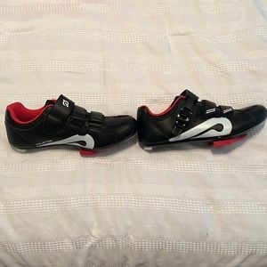 Peloton clip in shoes. Size 39 (women’s 8)